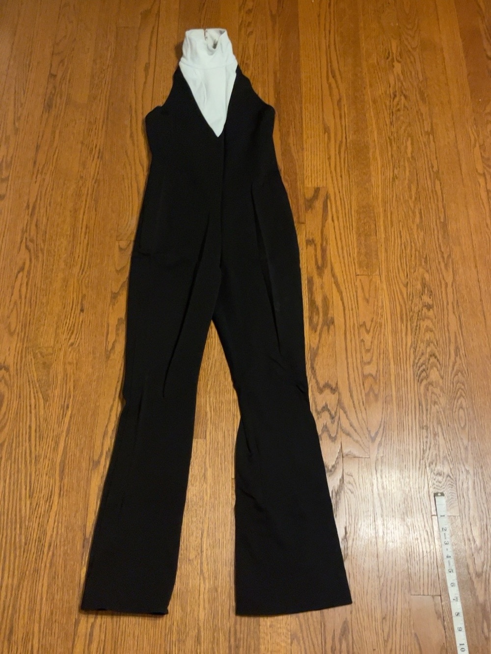 Vintage Isaac Mizrahi Black White Heavy Stretch Halter Jumpsuit Size 4 A#3037